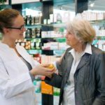 El farmacéutico es clave para promover la adherencia en mayores