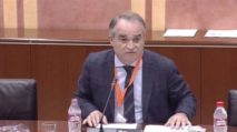 Antonio Mingorance, presidente del Cacof, en la Comisión de Salud del Parlamento de Andalucía