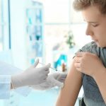 VPH: Reino Unido empezará a vacunar también a varones