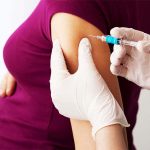 Los epidemiólogos inciden en la importancia de la vacuna frente a gripe y tosferina en embarazadas