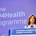 La CE advierte de que disponer de personal sanitario suficiente y cualificado es “fundamental”